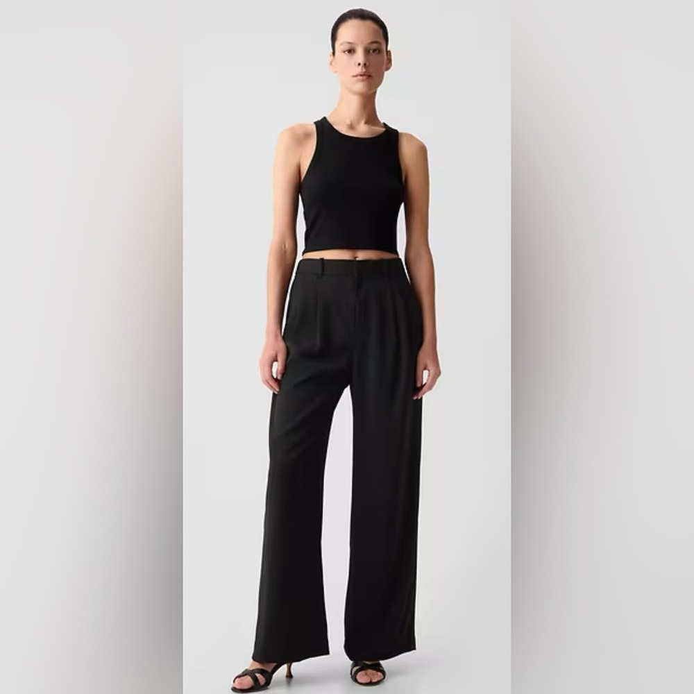 Gap 365 High Rise Pleated Trousers Size 6
